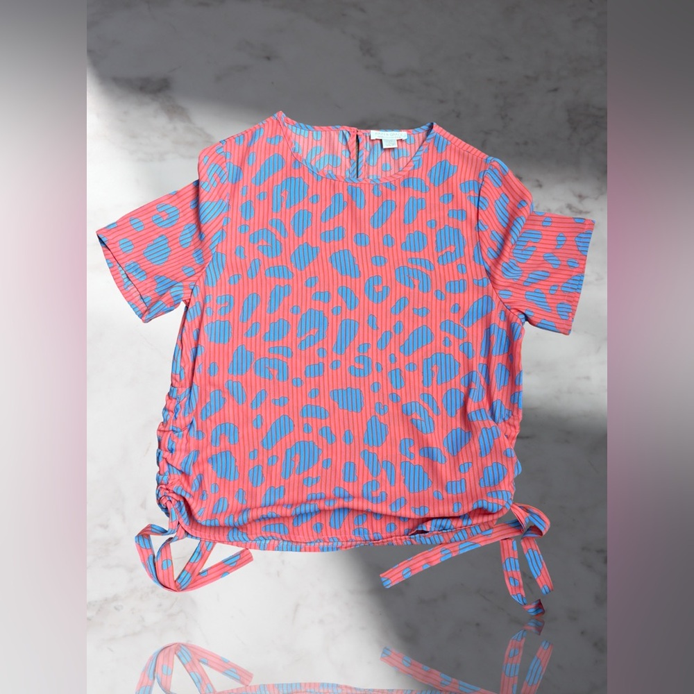 Finn & Grace Women's Short Sleeve Round Neck Ruched Side Tie Blouse Top Size M.